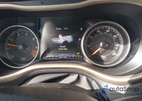 2015 Jeep Cherokee Limited z USA, uszkodzony, nr VIN 1C4PJMDB0FW779663